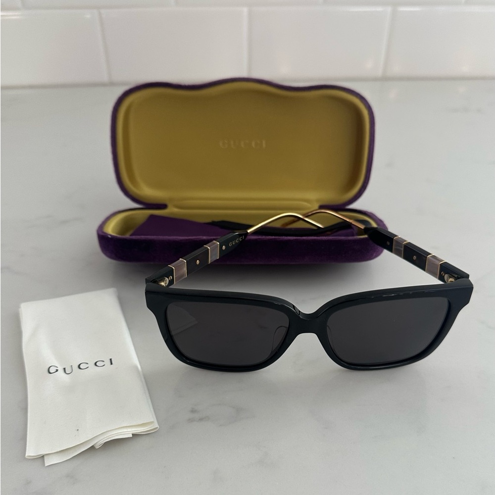 Gucci Women’s Black/Gokd/Grey Sunglasses